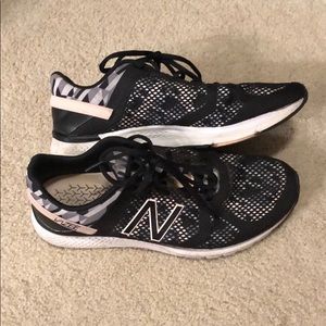 New Balance Tennis Shoes